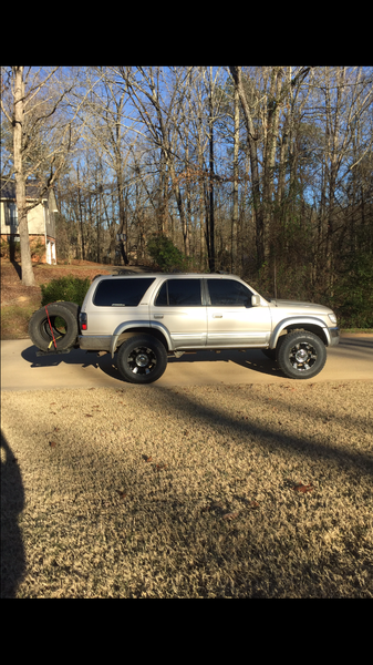 Finally got some new shoes. 285/70/17 nitto terra grappler G2