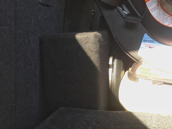 Fits under the car seat