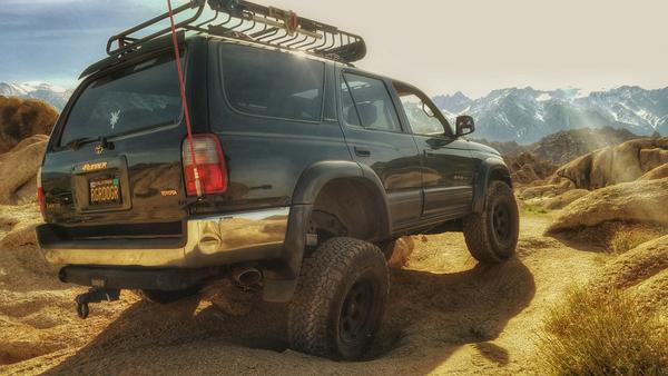 Flexing in Alabama Hills.