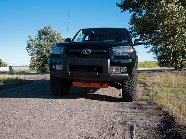 Front view showing BudBuilt KDSS front skid plate clearance (July 2011)