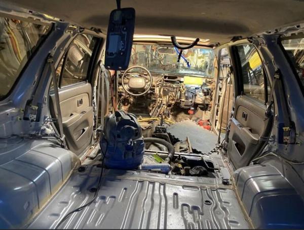 FULL STRIPPED INSIDE