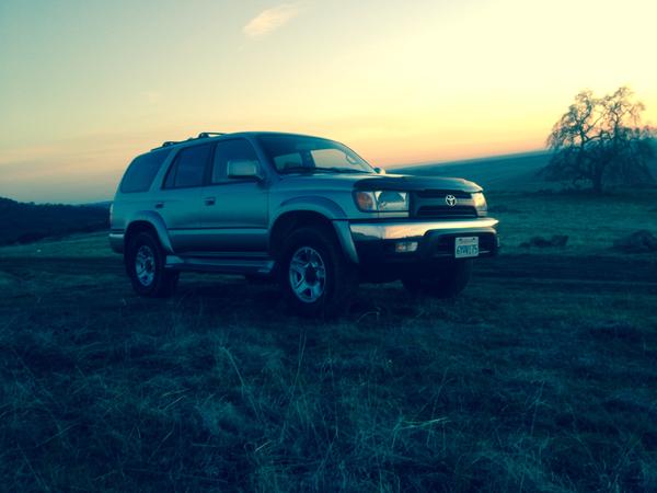 Had to take some pictures after I plasti-dipped the grille and all emblems