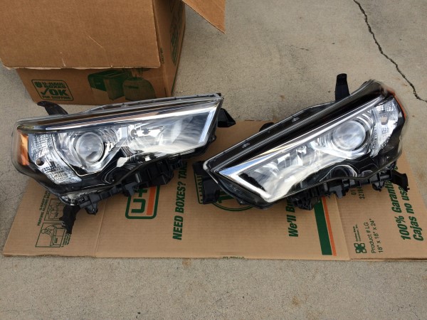 Headlamp pair