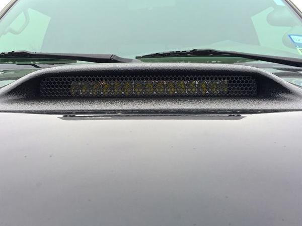 Hood Scoop Light Bar2