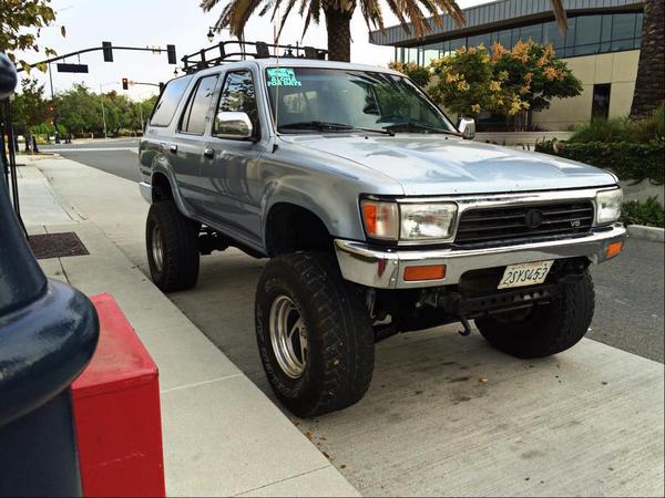 How my truck currently sits. Yes i do live in the city so Mud me. =/
