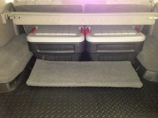 Husky cargo liner