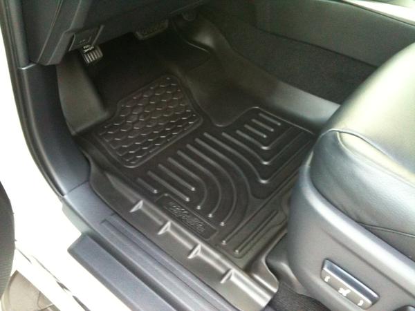 Husky Weatherbeater Driver's Side