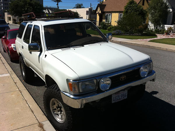 I built the roof rack and added the Hella 800's, Also new tires, Handcook Dynapro MT's 32x11.5R15 on the factory alu wheels.