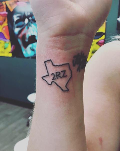 I miss my tacoma like hell..
Happy to have him on me permanently!