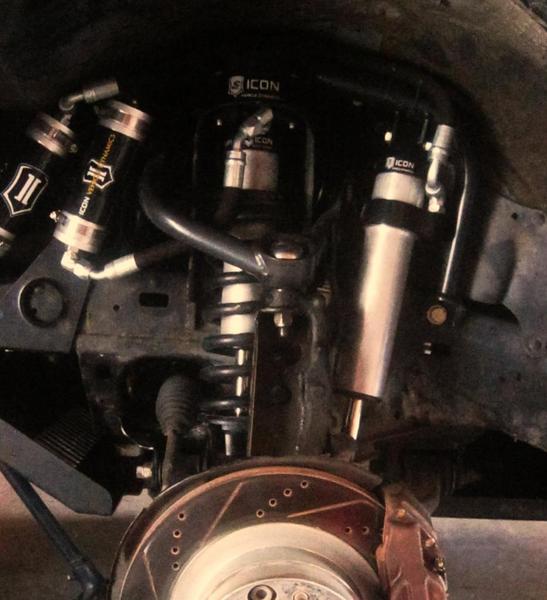 Icon 2.5 Extended Travel w/RR, Icon S2 dual Shock kit w/ 2.5 RR Shock, Camburg 1.25 UCA, Total Chaos Spindle gussets