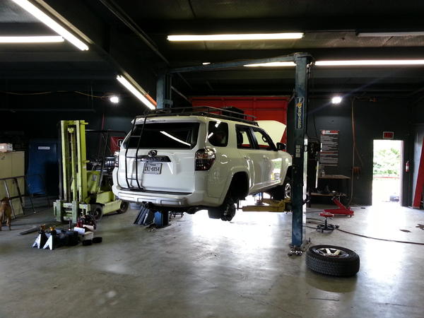 Installing 2"/1.5 lift.