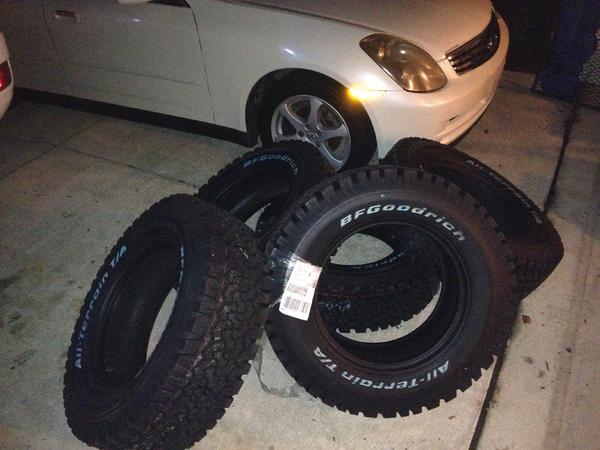 Just got my 5 new 285/65R18's in from TreadWright!!