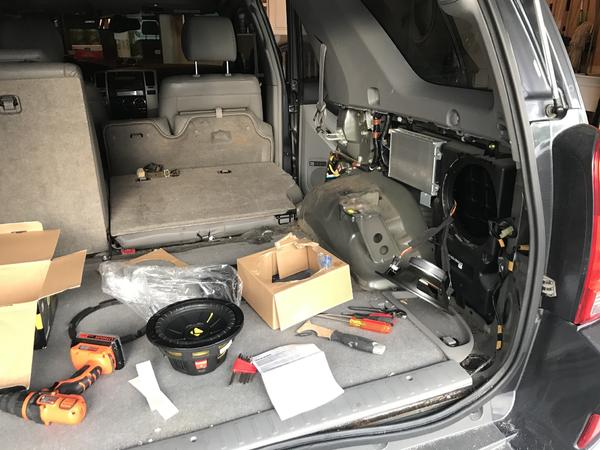 Kicker sub install