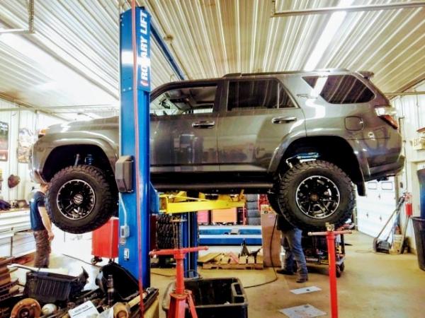 King 3" lift, wheels, tires