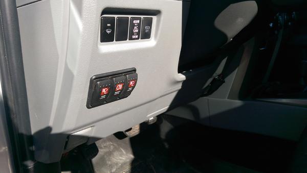 LED bar light control. Two switches for front (amber, brightwhite), one switch back bright whites.