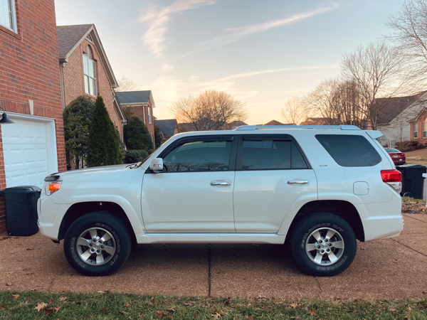 Lifted/leveled with Toytec 2.5/1.5 spacers.