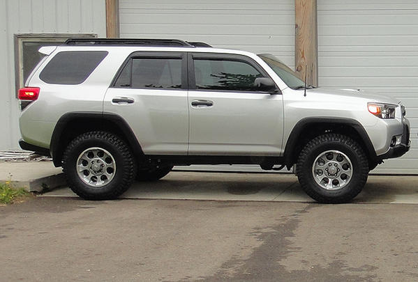 Lifted with FJ Cruiser Rims and New tires