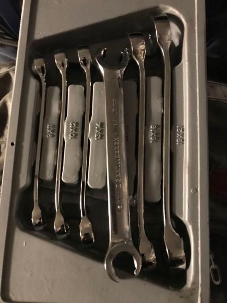 line wrench