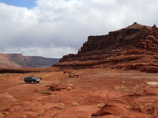 Looking around on Hurrah Pass