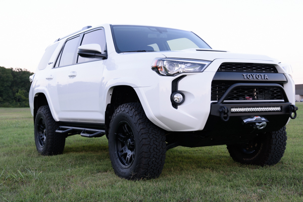 Mickey Thompson Sidebiter II (17x9) with BFG KO2s (285/70-17)