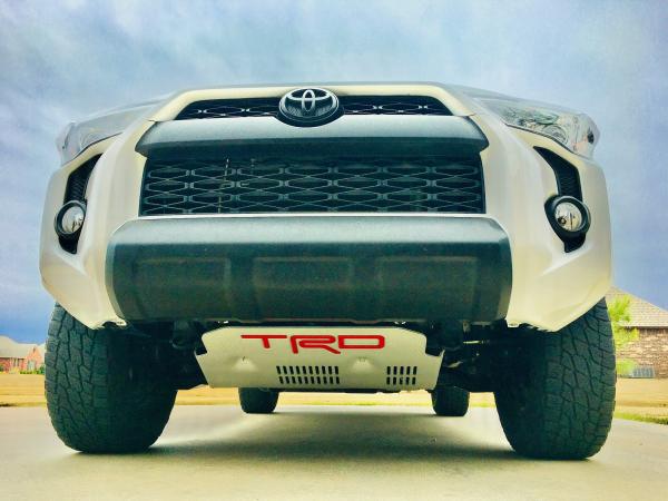 MODS:  OEM Aluminum Oil Filter canister, PRO Skid Plate, all LED lighting, Black bumper cover inserts, Front Level Kit, Reverse Alarm Sensors, Spidert