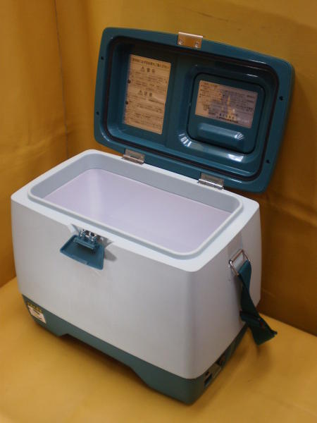 More pics of the cool box.