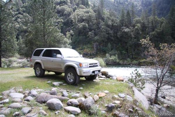 Mountain trip for a Hummer H2 commercial