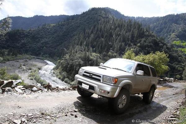 Mountain trip for a Hummer H2 commercial
