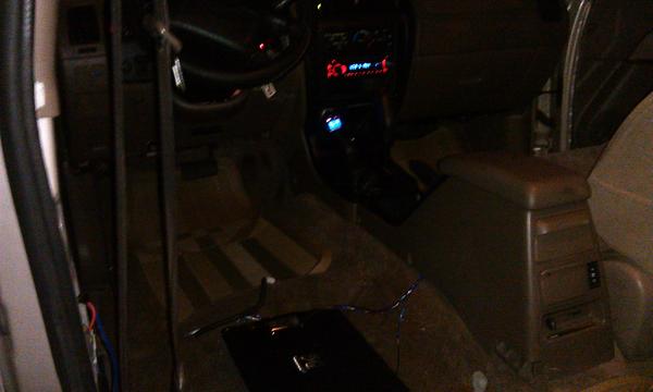 mounting the amp for my kickers