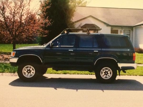 My 2nd 4Runner - 1995
No mods other than Yak Rack
3rd favorite!  Felt heavy driving 3.0L was a pig. Missed my 22RE
Sold in 2001