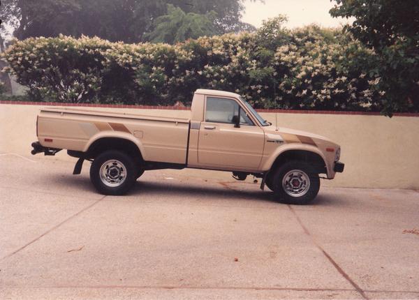 My first car; purchased in 1989.  1982 SR5 4X4, long bed.