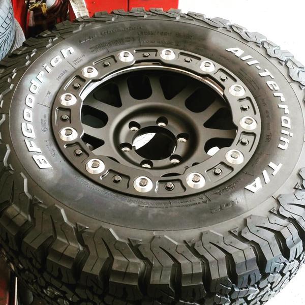 My new Method Wheels with OMF Rocklite XP beadlocks on KO2's 285/70/17