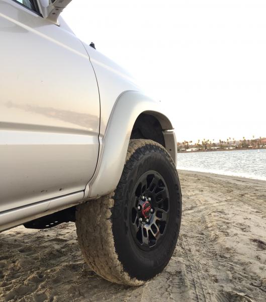 Never thought I’d install black finish wheels on one of my vehicles... the deal and outcome where great 