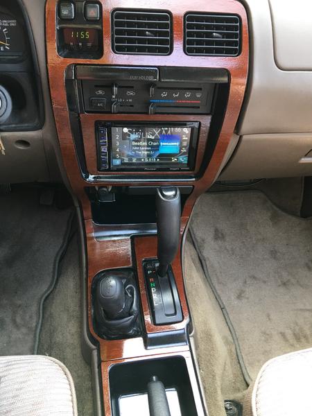 "New" refurbished SR5 wood center counsel