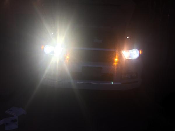 New Vleds 9005 high beam lights (left side vleds, right side stock)