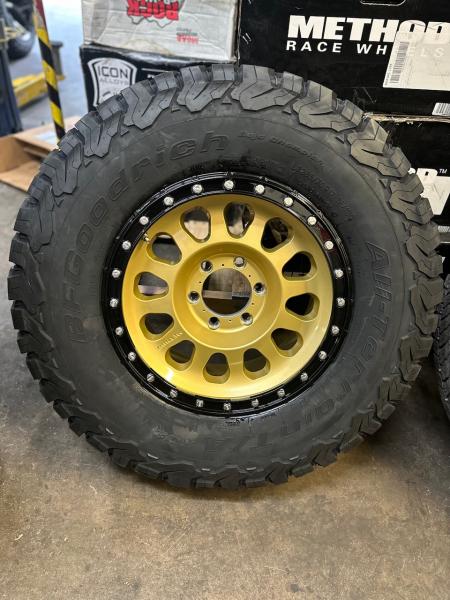 New wheels and tires.

Methods 
Size 17x8

BFG K02s 

size 285/70/17s