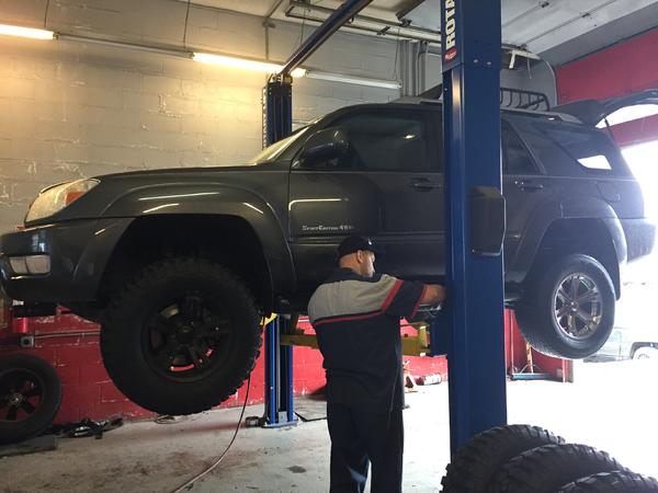 New wheels+ tires

Wheels are some spares my buddy had in his garage 17'
Tires are BFG KM2 mud terrain tires 285/70.