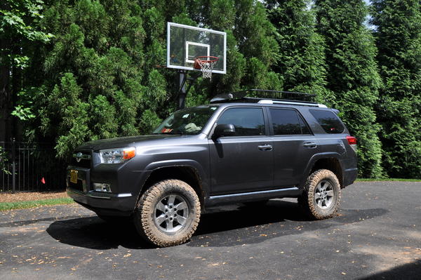 No running boards (use 12 mm socket wrench for bolts)