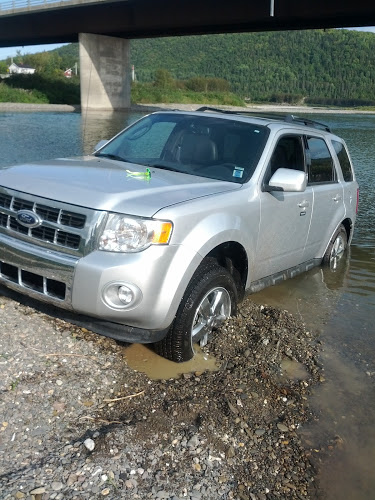 noooooot quite as capable offroad as my 4R