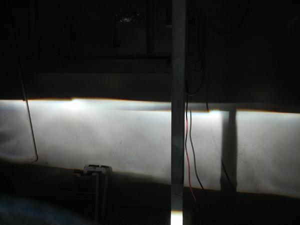 now as you can see both beams are level but they are not the same height, if you set the reflector adjusters at the same level you can use the mountin