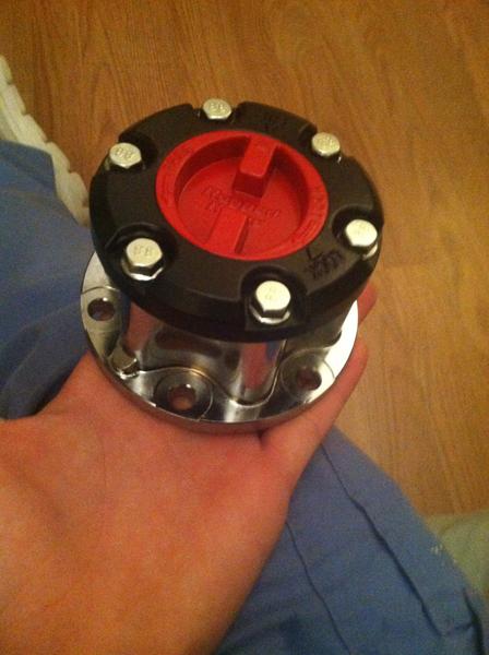 Old locking hubs had shredded internals. so I got new ones.