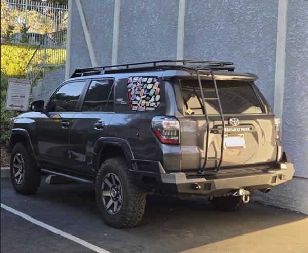 Original lift is Bilstein + Eichback leveling kit (Front - 6112s 2.5-nch lift, rear - 5100s 1-inch lift)