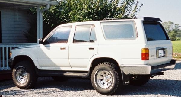 Our previous 1990 4Runner 
172,000 miles when I sold it.
31" ATs / 15" custom wheels,  2"  lift,
4:11 rear gear.
Wish I still had it too.