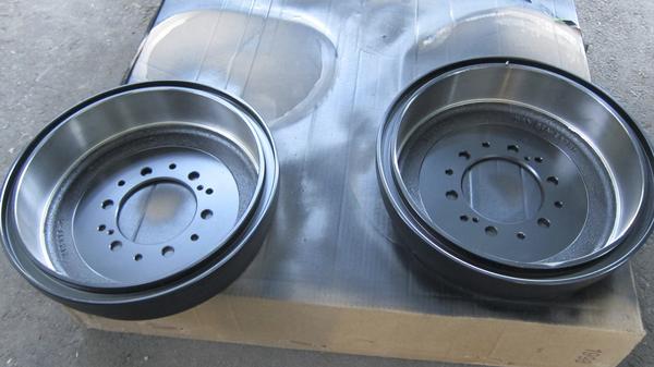 Painting my new brake drums.