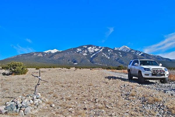 Pet grave on Como Lake Road, Alamosa, CO