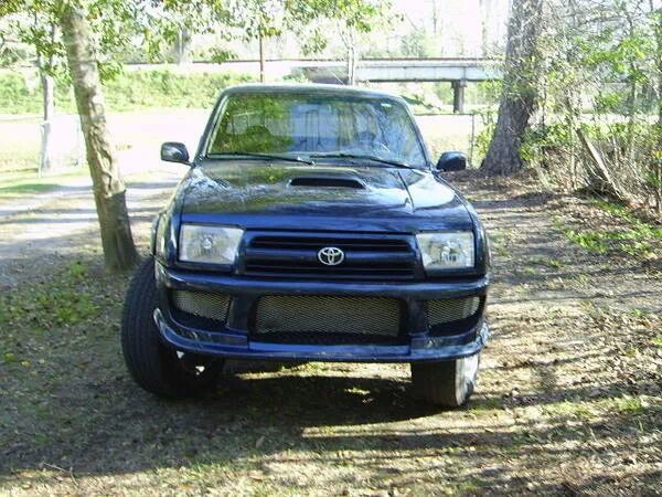 Picture of the front of my 99 tacoma with a 2001 4runner sport front end