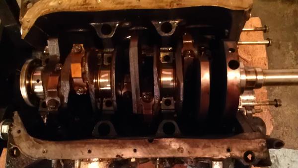 Plastigage check on main bearings. All were at .038 mm.