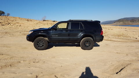 Post Lift Pic (F: OME 885/OME 9000 Sport shocks R: Toytec superflex/OME 60020 rear shocks)