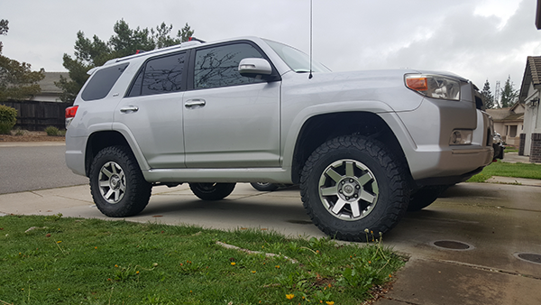Pro comp leveling kit with new shoes
