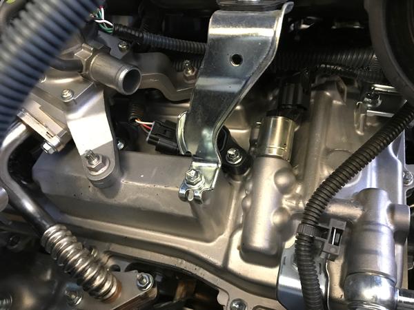 Re-routing air hose
